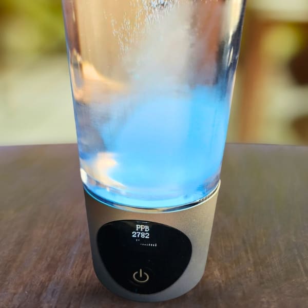 OLED display on Piurify hydrogenator